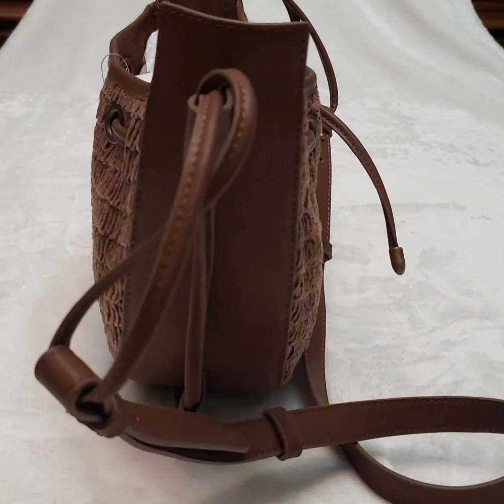 Free‎ People Cabana Crossbody in coconut shell Brown.  NWOT.